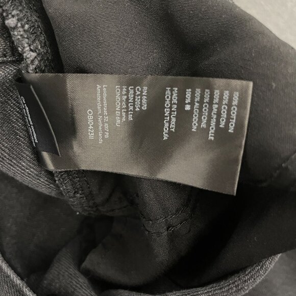 Free People Women's Maggie Mid Rise Straight Black Jeans, Size 26 - Picture 4 of 9